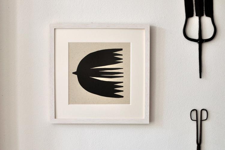 Linocut 2in1: FLOWERBIRD.02 (21 x 21 cm) - black on grass paper